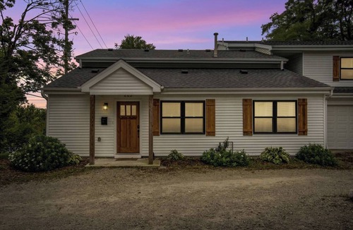 Water Hill House | Walk Downtown | Parkside | City View | Beautifully Remodeled