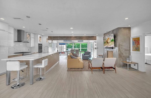 Poinsettia Heights House | Walk to Beach Heated Pool + EV Charger Near Las Olas | Dolphin Isles Oasis