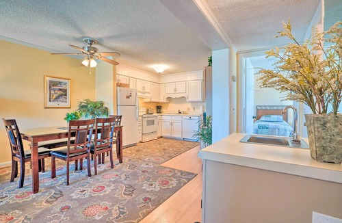 Isle of Palms Condo | Walk to Beach! Isle of Palms Condo w/Pool Access