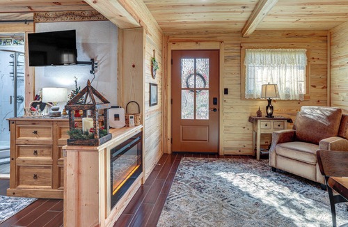 Van Buren House | Walk to Current River: Ozarks Adventure Home!