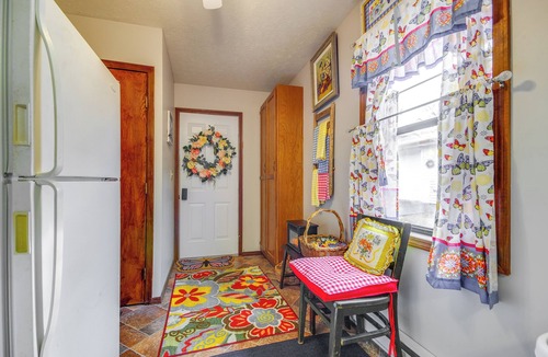 Lebanon Apartment | Walk to Dtwn: New Orleans-Themed Lebanon Cottage