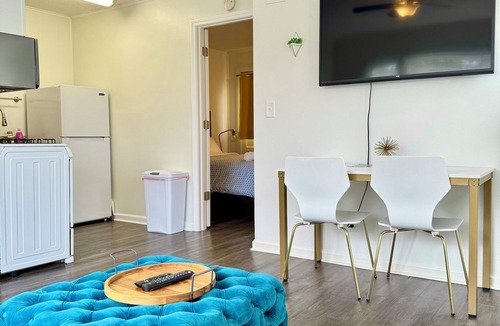 Louisville House | Walk to EVERYTHING- Top Restaurants/Shopping/Nightlife - Bardstown Rd/Highlands