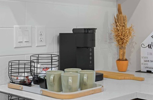 The Gulch Apartment | Walk to Gulch & Broadway 2BR Retreat