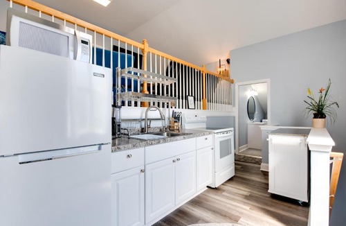 Hiram Apartment | Walk to Lake: Hiram Hideaway w/Shared Gazebo!