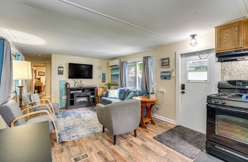 Caseville Cottage | Walk to Lake Huron: Pet-Friendly Caseville Cottage