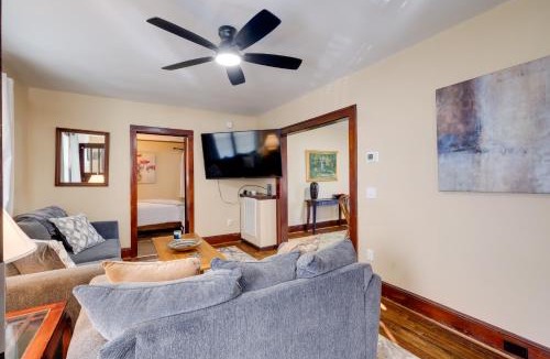 Radford House | Walk to Main St & Campus! Dtwn Radford Home