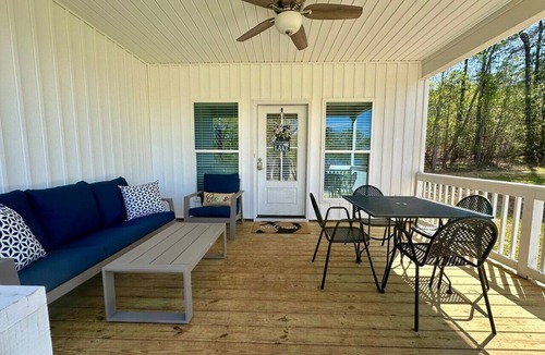 Leesville Villa | Walk to Marina, Dining & Live Music | Lake Stay - Anchor`s Away
