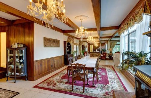 Lawrenceburg House | Walk to The Square! Historic Lawrenceburg Home