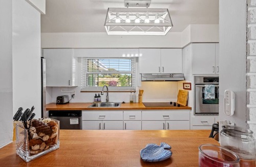 Boca Raton House | Walk to Water | Indoor-Outdoor Living w/Pool