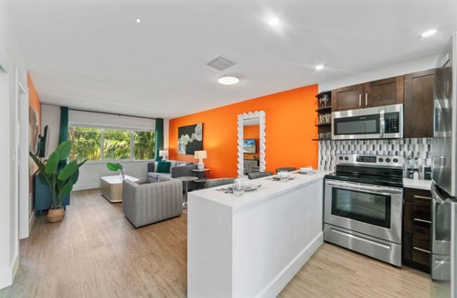Boca Raton Apartment | Walkable to Beach, Boca Raton 1BR Condo, Near Mizner Park & Restaurants