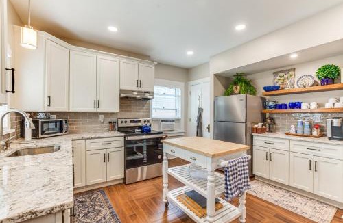 Zelienople House | Walkable Zelienople Home w/Patio & Grill!