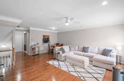 Huntersville House | Walking Distance to night life in Huntersville