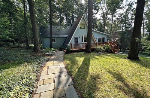 Walloon Lake House | Walloon Village Home- Few Steps To Lake Access!