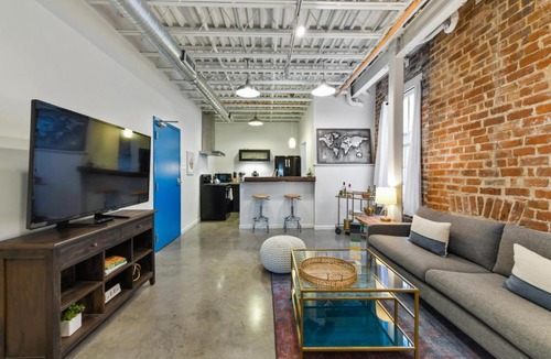 Arts/Warehouse District Apartment | Warehouse District Intimate One Bedroom