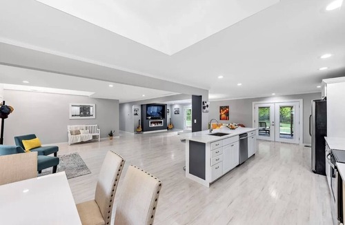 Union Pier House | Warren Woods Pool Retreat on private 5 acres, large heated pool & hotub
