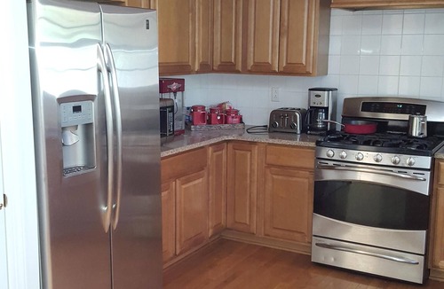 White Oak House | Washington DC Suburb with Quite Neighborhood Just A Stones Throw From Everything