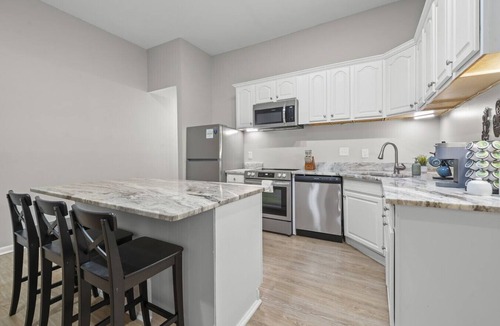 Over-the-Rhine Apartment | Washington Park Retreat | Free Parking | OTR