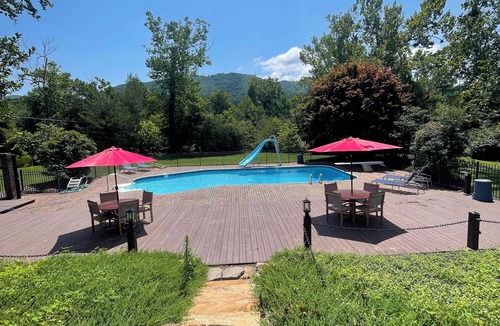 Elizabethton House | Watauga River Riverfront Paradise On Upper End Of River 8+ Acre Private Estate