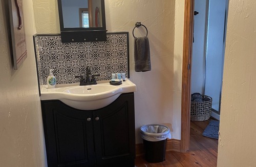 Johnson City House | Watauga's End Farm. Riverside Getaway in East TN