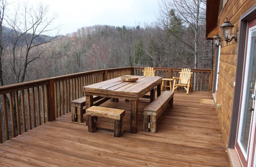 Lenoir House | Waterfalls Rd Cabin -Close to Downtown Blowing Rock