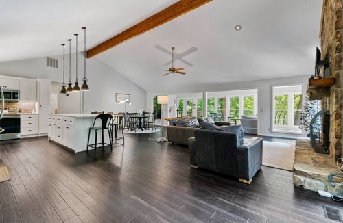 Dawsonville Cabin | Waterfront 2 bedroom cabin with indoor fireplace and private dock