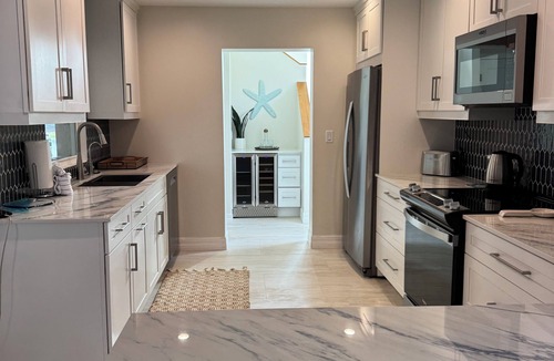 Mid Island House | Waterfront and a 5 minute walk to the beach. Mid-island on Fort Myers Beach!