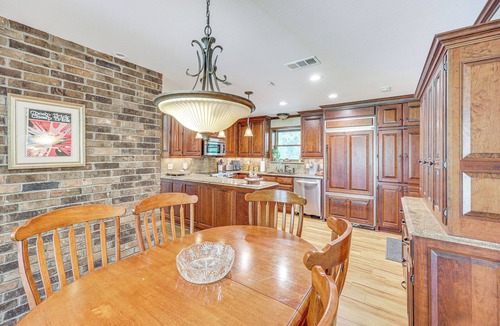 Arkadelphia House | Waterfront Home w/Playground on 50 Acre Preserve near Caddo River/DeGray Lake
