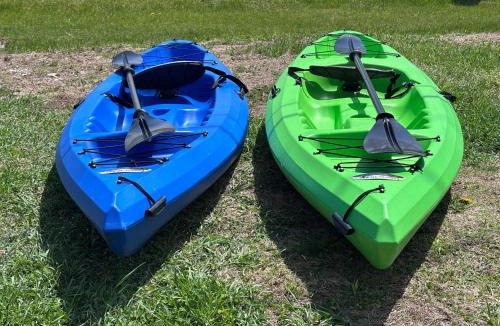 Suamico House | Waterfront Home with Dock Sleeps 8