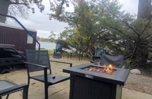 Alto House | Waterfront homes -4 in a row-culdesac 100 guests, pool, hot tubs, boat, firepit