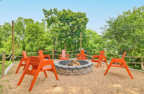 Grove House | Waterfront ‘StoneHaven at Reed Point’ w/Swim Spa!