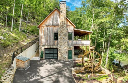 East Ellijay House | Waterwheel on the Cartecay