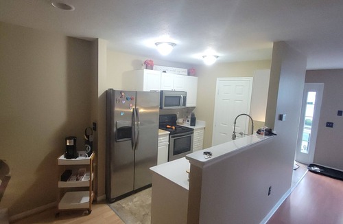 Summit Station Condo | WELCOME! Easy living with comfy style.