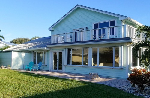 Jensen Beach House | WELCOME, GUESTS! Island Retreat-Intercoastal home with views- close to beaches