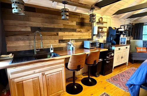 Laurel Ridge Cabin | Welcome to Black Mountain Stomping Ground's Falcon's Perch with Long-Range Views