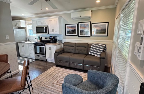 Mears House | WELCOME TO BLUE DUNES COTTAGE a 2-bedroom cottage in wonderful Silver Lake