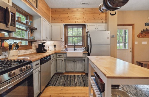Sloans Valley Cabin | Welcome to Charming Get-A-Way – Your Ultimate Escape!
