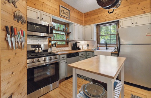 Sloans Valley Cabin | Welcome to Charming Get-A-Way – Your Ultimate Escape!