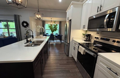 Batesville House | Welcome to Riverwood Retreat – Your Peaceful Hilltop Escape!