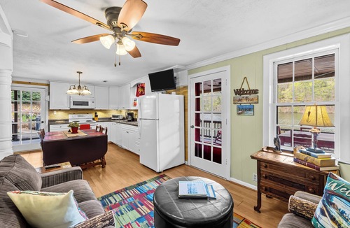 Clanton House | Welcome to Water's Edge! Clanton, AL