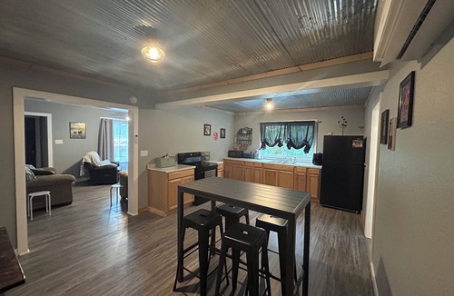 Mount Ida House | Welcoming 3-bedroom house near charming Mount Ida and Lake Ouachita!