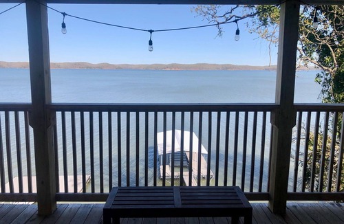 New Concord House | Welcoming and Cozy 2 bedroom KY lake cottage * Beautiful Views!