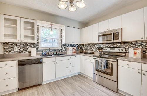 Smyrna House | Welcoming Townhome: 1/2 Mi to Downtown Smyrna