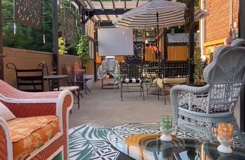 Winston - Salem House | West Salem Art Hotel: Artful Lodging and Lodging for Art.