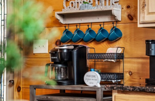 Gatlinburg - Pigeon Forge Cabin | Whispering Pines Retreat By Ghosal Luxury Lodging