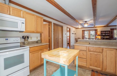 Old Timberline House | White Deer - 134 Cabin Mountain Road White Deer - Lake Access, Hot Tub, Pet Friendly, Keurig