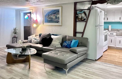 Freedom Cabin | White River Cabin - Private Dock & Wildlife