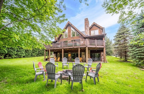 North Glade Hills House | Wild Wild West | Dock Slip, Hot Tub, Firepit + More!
