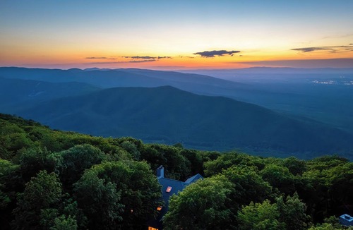 Nellysford House | Wildbriar Lodge Luxe 6BR, 6k SqFt Theater, 2xGameRoom, Karaoke, Sunset Views