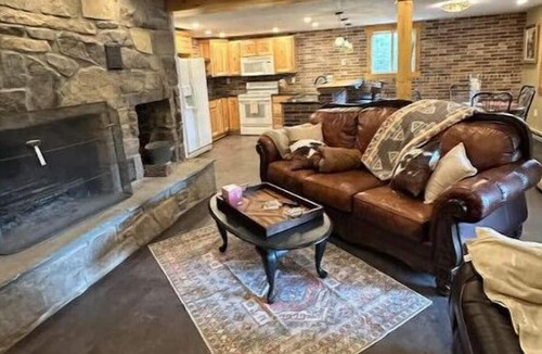 Hostetter Apartment | Wilderness Hideout