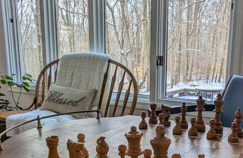 Trafalgar House | "Wildwood Acres" Peaceful Wooded Retreat